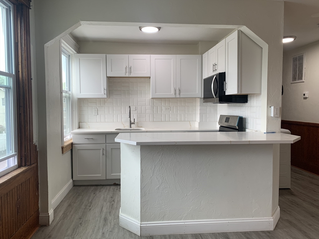 27 Granby Road, Unit 2 Worcester, MA 01604 - Photo 5 of 16