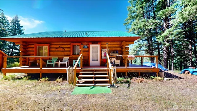 a view of a chairs setting in the patio