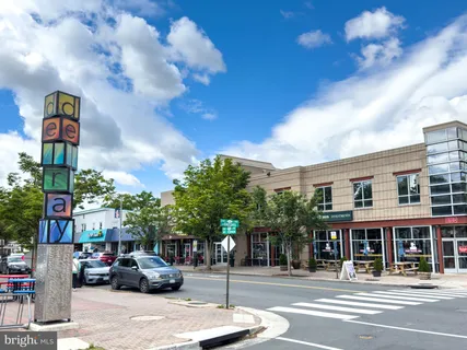 $997,000 | 2722 Hickory Street, Alexandria, VA 22305