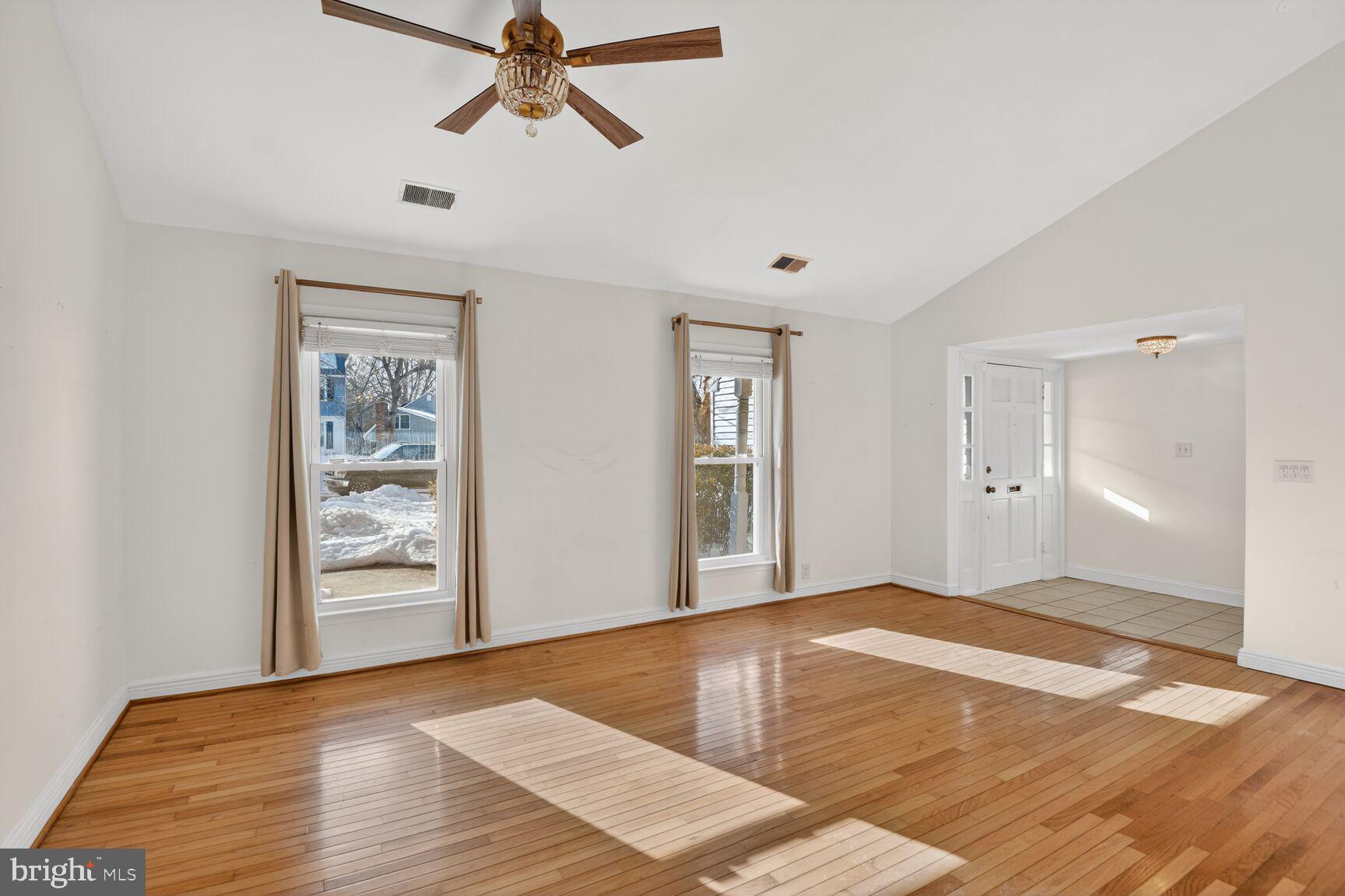 1426 Knights Bridge Turn Crofton, MD 21114 - Photo 4 of 26