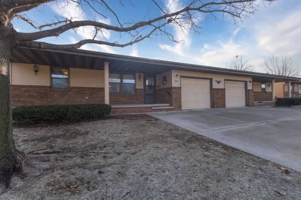 $393,000 | 500 South Kensington Drive, Appleton, WI 54915