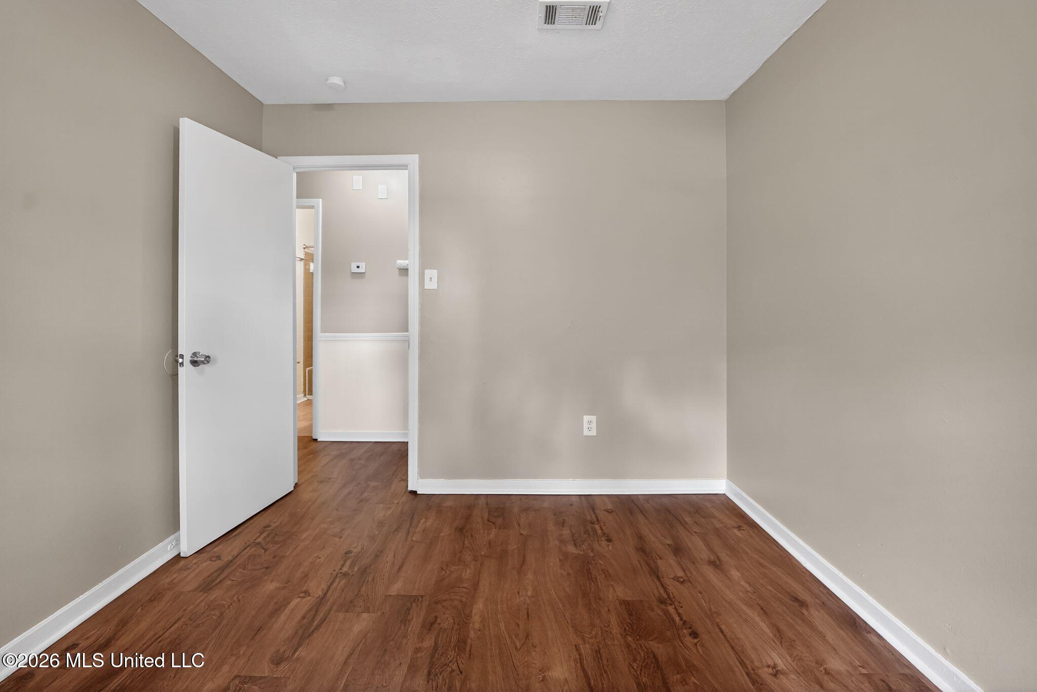 4597 Kirkley Drive Jackson, MS 39206 - Photo 14 of 44 14_4597_Kirkley_Dr_Jackson_MS_39206-Livi