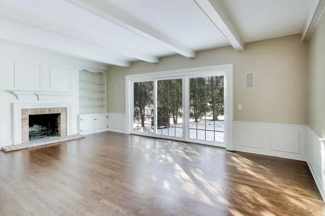 $10,000 | 931 Coventry Drive, Lake Forest, IL 60045