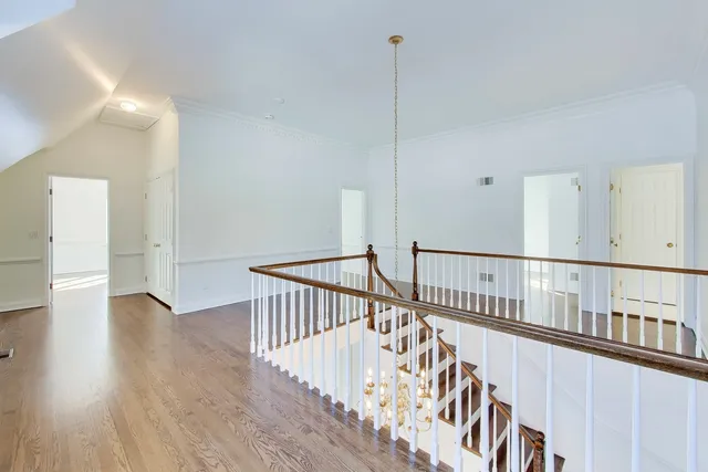 $10,000 | 931 Coventry Drive, Lake Forest, IL 60045