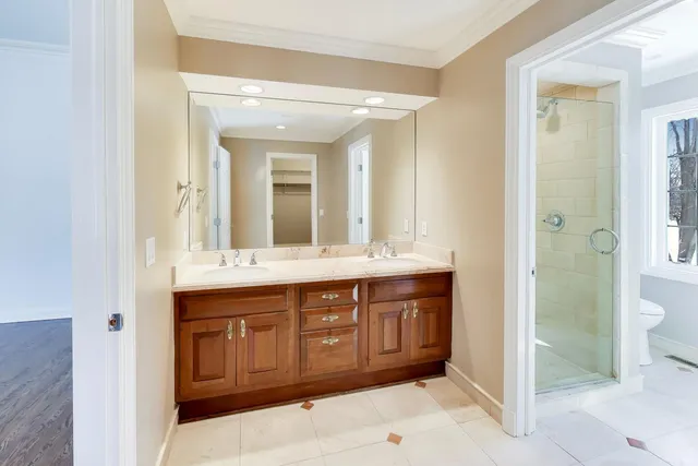 $10,000 | 931 Coventry Drive, Lake Forest, IL 60045