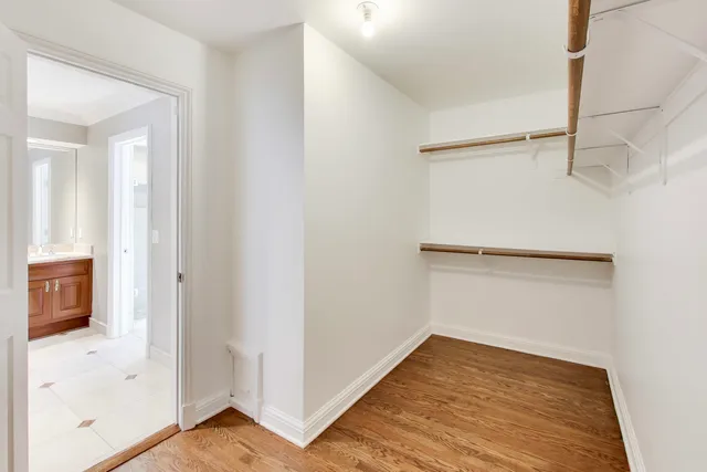 $10,000 | 931 Coventry Drive, Lake Forest, IL 60045