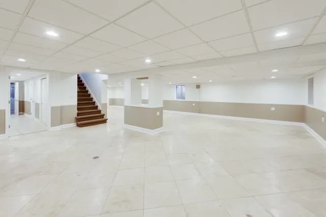 $10,000 | 931 Coventry Drive, Lake Forest, IL 60045