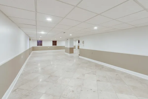 $10,000 | 931 Coventry Drive, Lake Forest, IL 60045