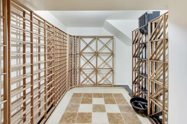 $10,000 | 931 Coventry Drive, Lake Forest, IL 60045