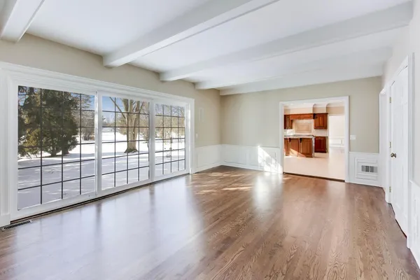 $10,000 | 931 Coventry Drive, Lake Forest, IL 60045