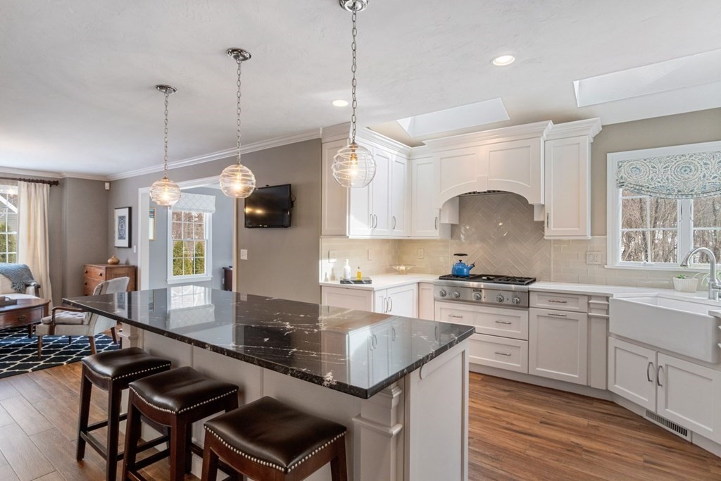 16 Little Pond Road Northborough, MA 01532 - Photo 3 of 41 Gallery Image 3