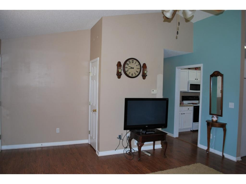 232 Maple Ridge Drive Jonesborough, TN 37659 - Photo 4 of 16 Photo 4