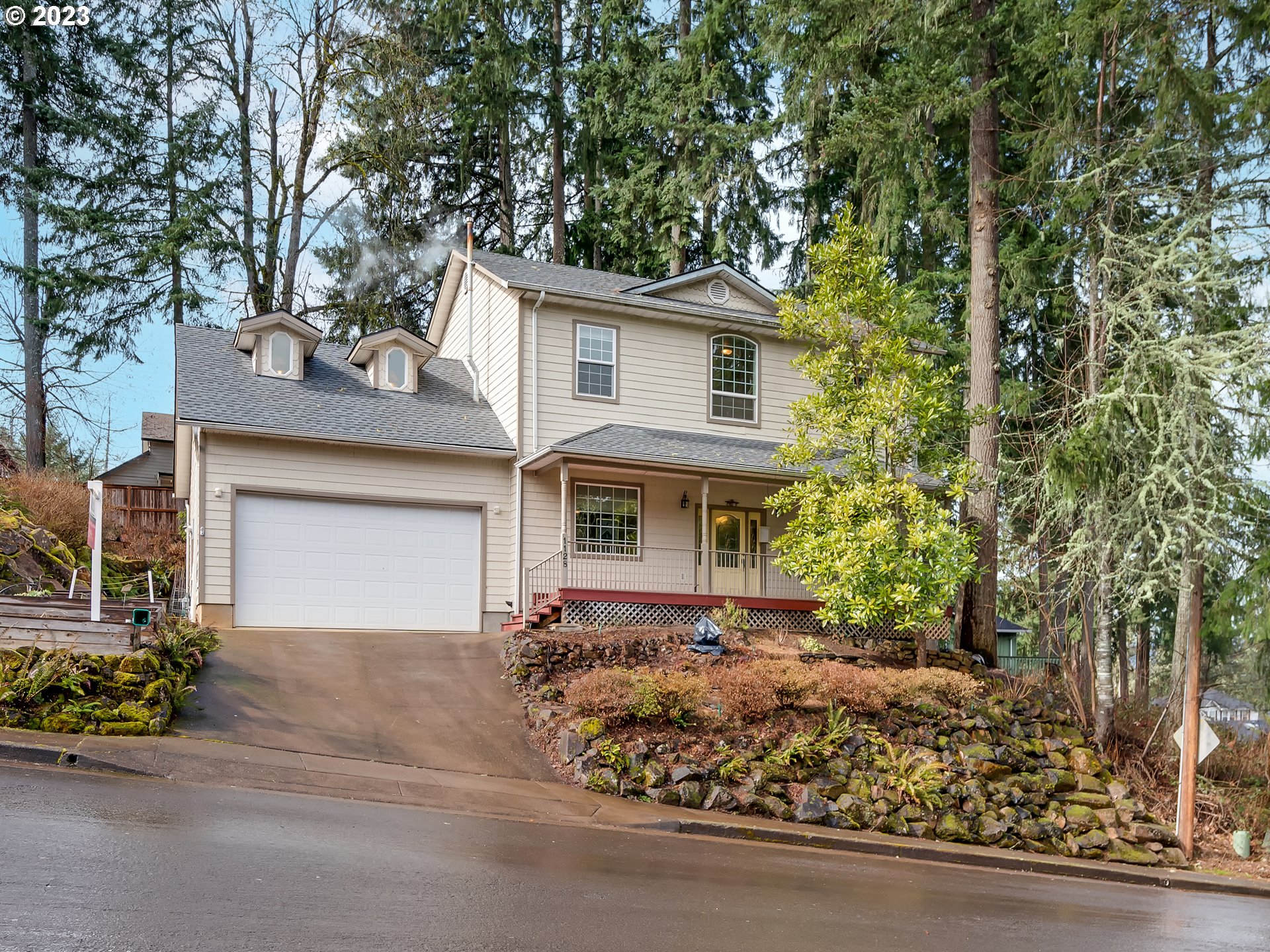 1128 South 69th Place Springfield, OR 97478 - Photo 1 of 30 Gallery Image 1