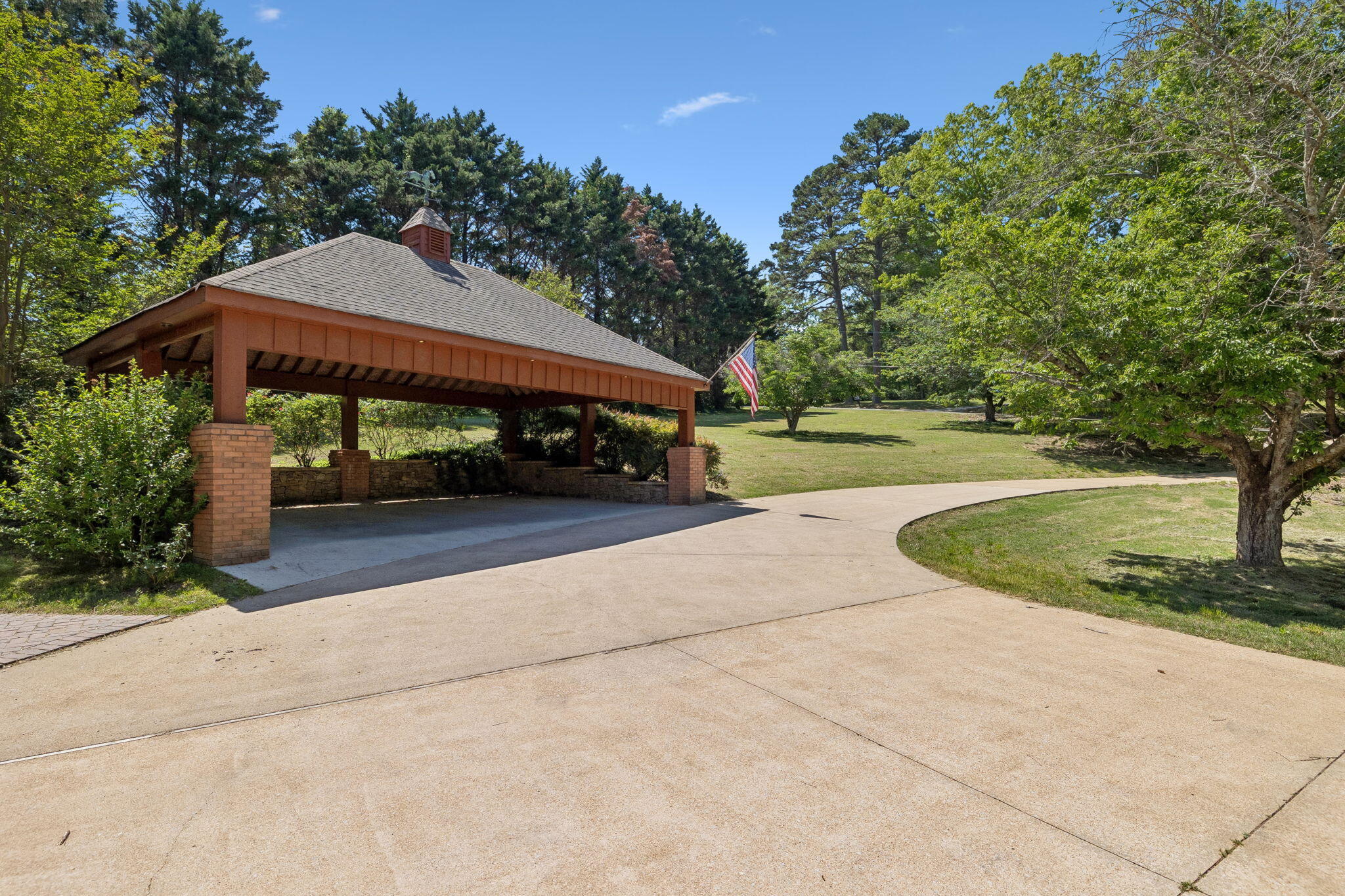 7920 Higgins Lane Hixson, TN 37343 - Photo 3 of 105 3-7920 Higgins Ln003