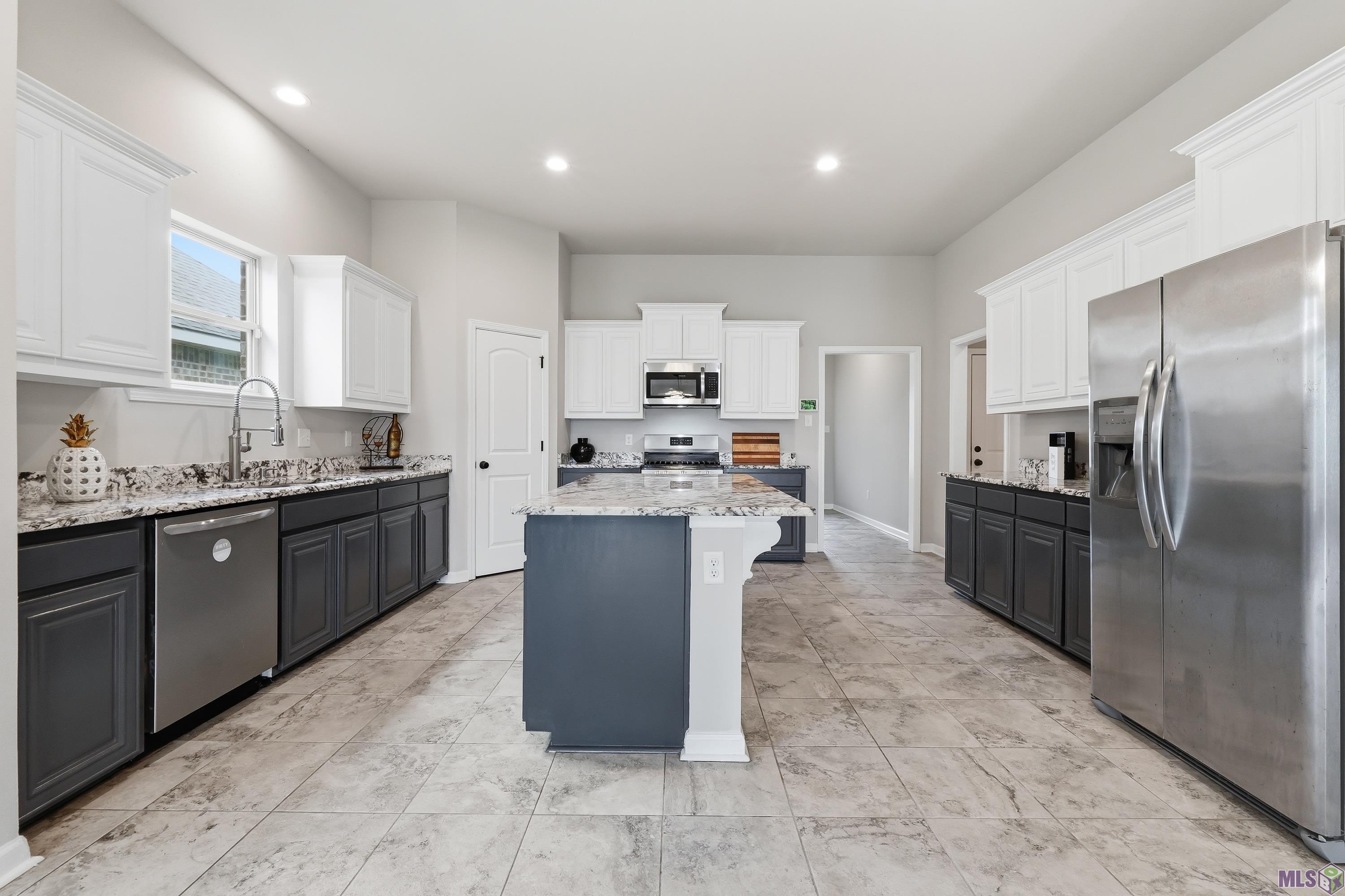 4792 Viola Farms Drive Addis, LA 70710 - Photo 5 of 29