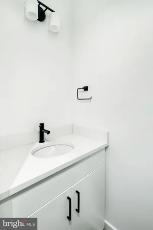 $1,850 | 1527-29 Ridge Avenue, Unit 3A, Philadelphia, PA 19130