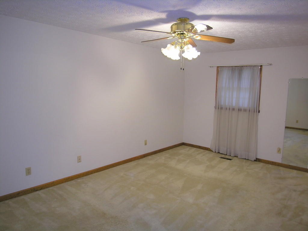 9720 Rutledge Pike Mascot, TN 37806 - Photo 8 of 27