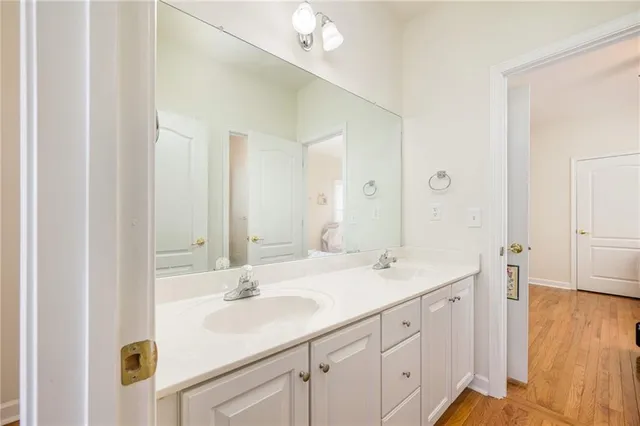 $699,900 | 205 Finsbury Park Court, Suwanee, GA 30024