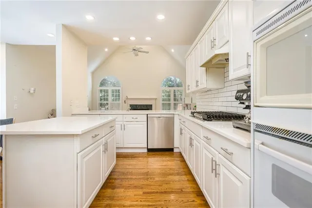 $699,900 | 205 Finsbury Park Court, Suwanee, GA 30024