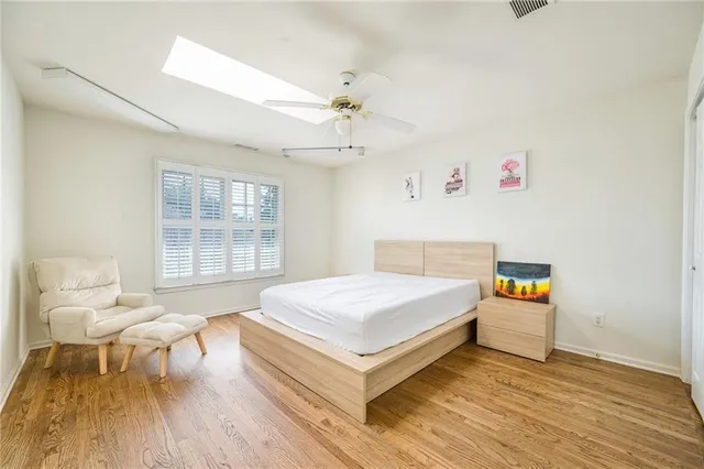 $699,900 | 205 Finsbury Park Court, Suwanee, GA 30024