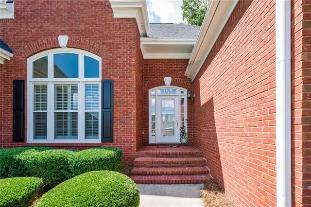 $699,900 | 205 Finsbury Park Court, Suwanee, GA 30024