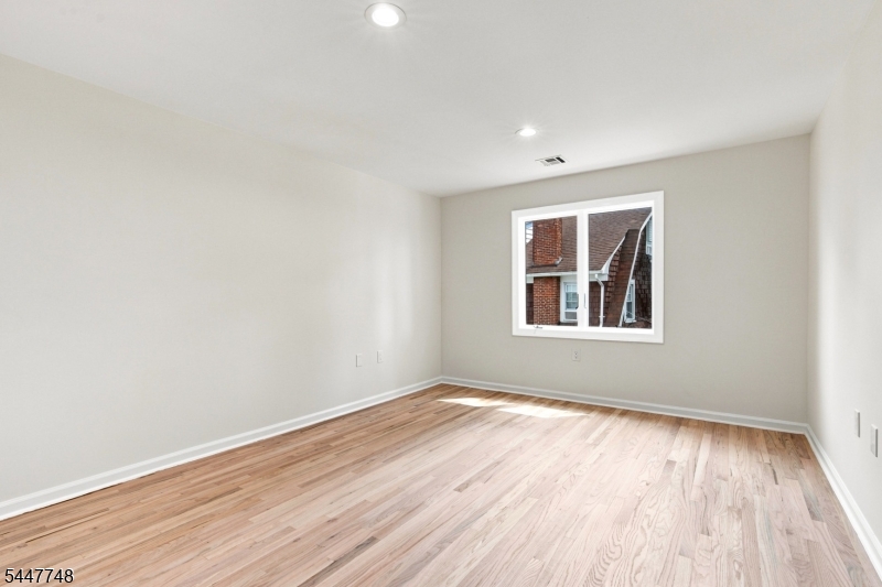 907 Colonia Road Elizabeth, NJ 07208 - Photo 32 of 44 Gallery Image 32