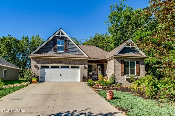$674,000 | 167 Tsuhdatsi Way, Loudon, TN 37774