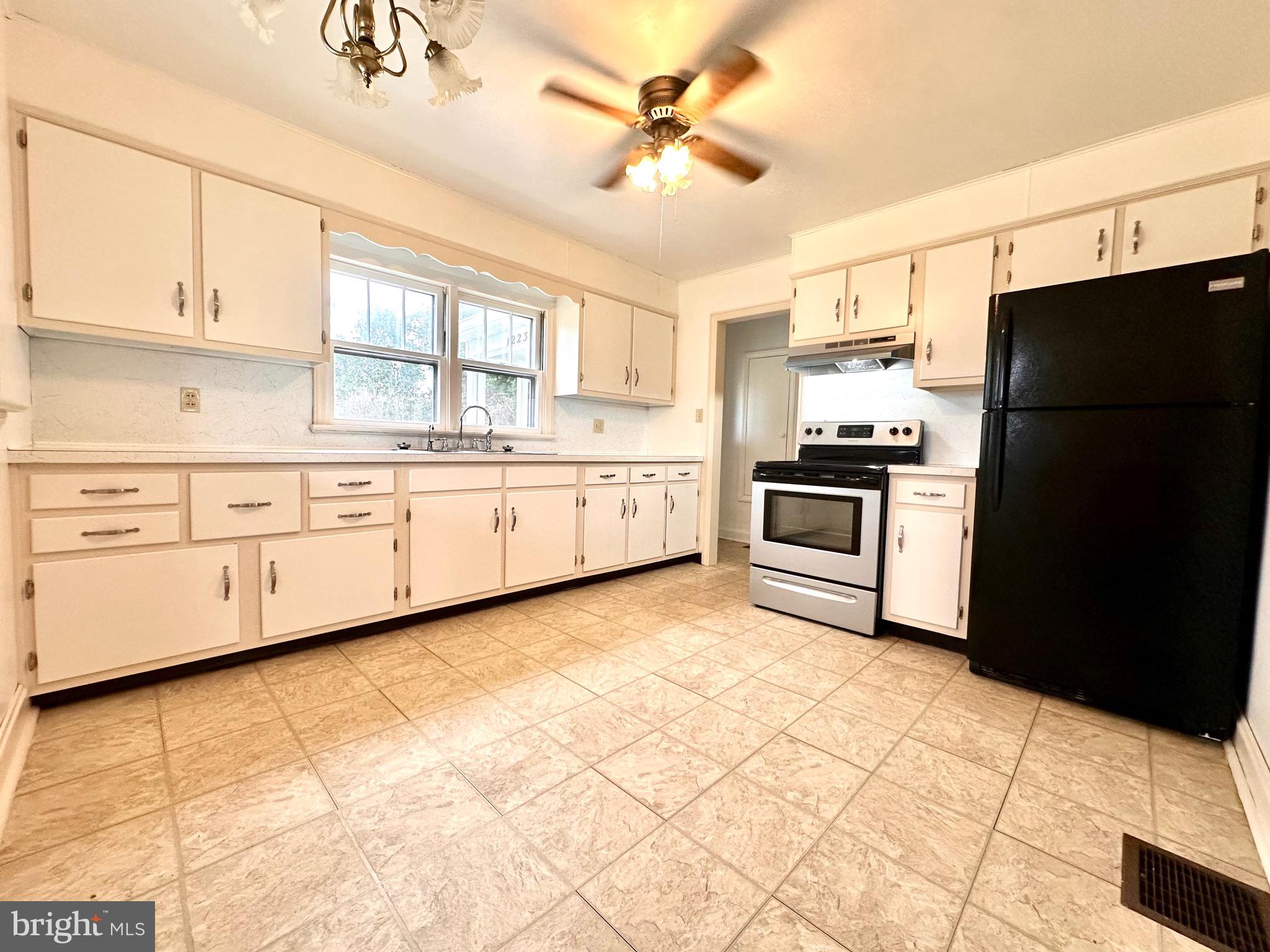 12237 Path Valley Road Fannettsburg, PA 17221 - Photo 11 of 26 Gallery Image 11