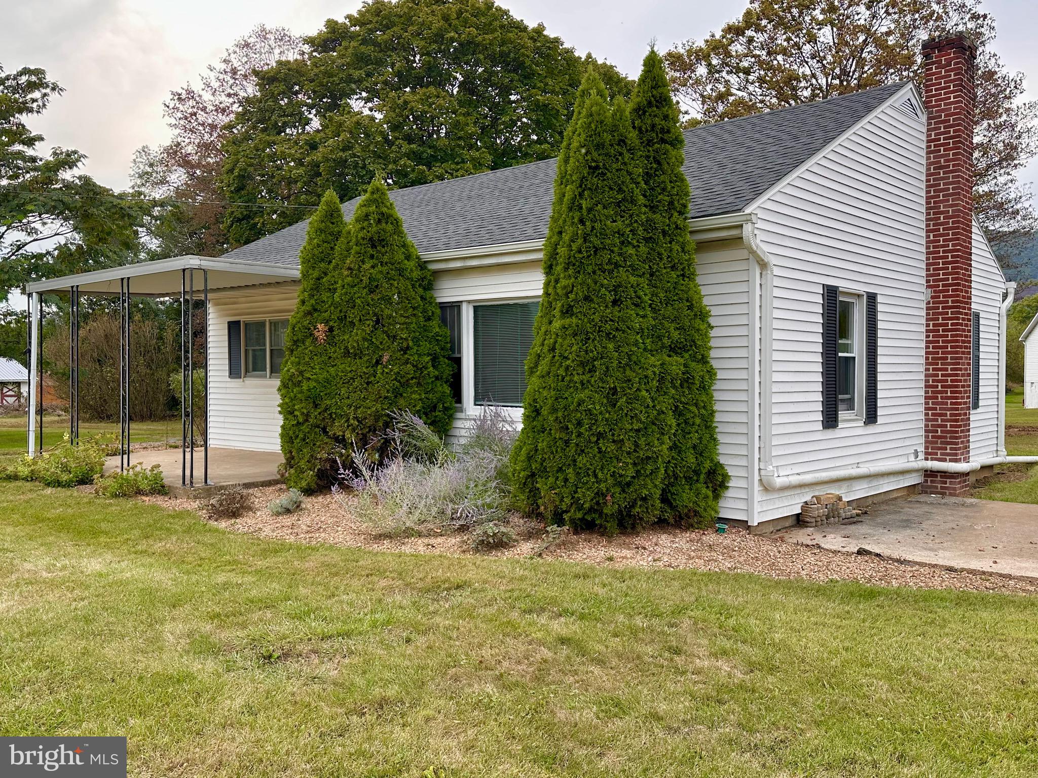 12237 Path Valley Road Fannettsburg, PA 17221 - Photo 3 of 26 Gallery Image 3