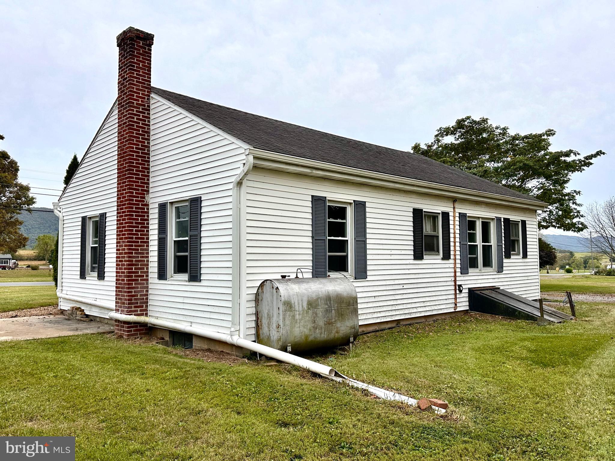 12237 Path Valley Road Fannettsburg, PA 17221 - Photo 7 of 26 Gallery Image 7