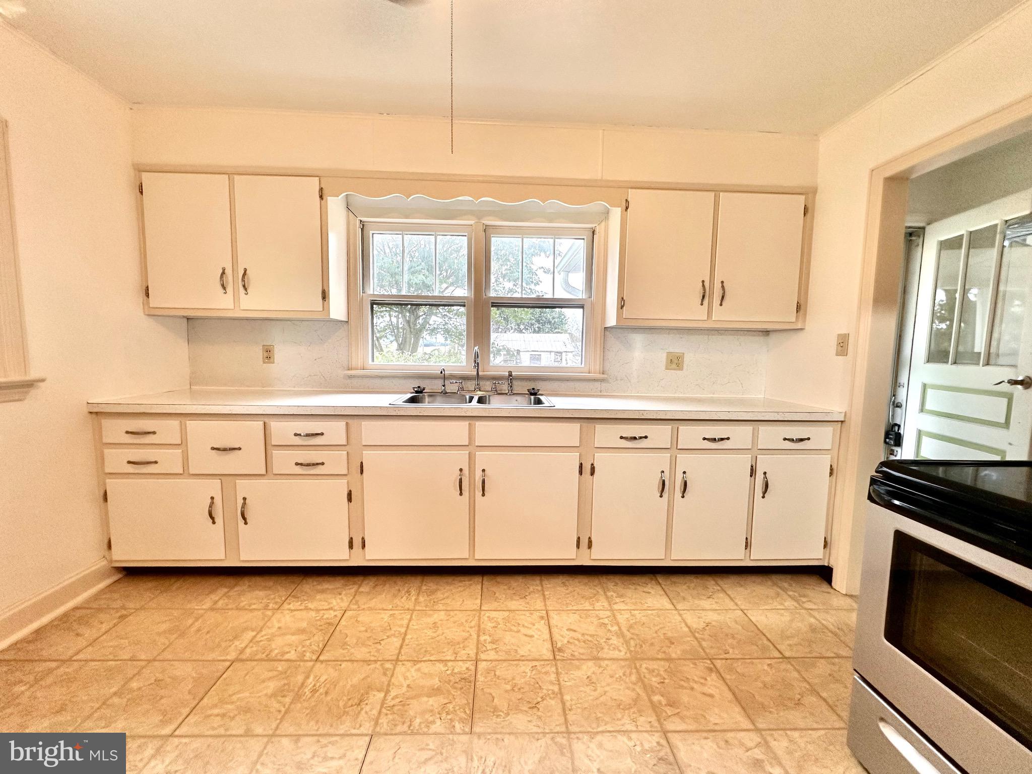 12237 Path Valley Road Fannettsburg, PA 17221 - Photo 10 of 26 Gallery Image 10