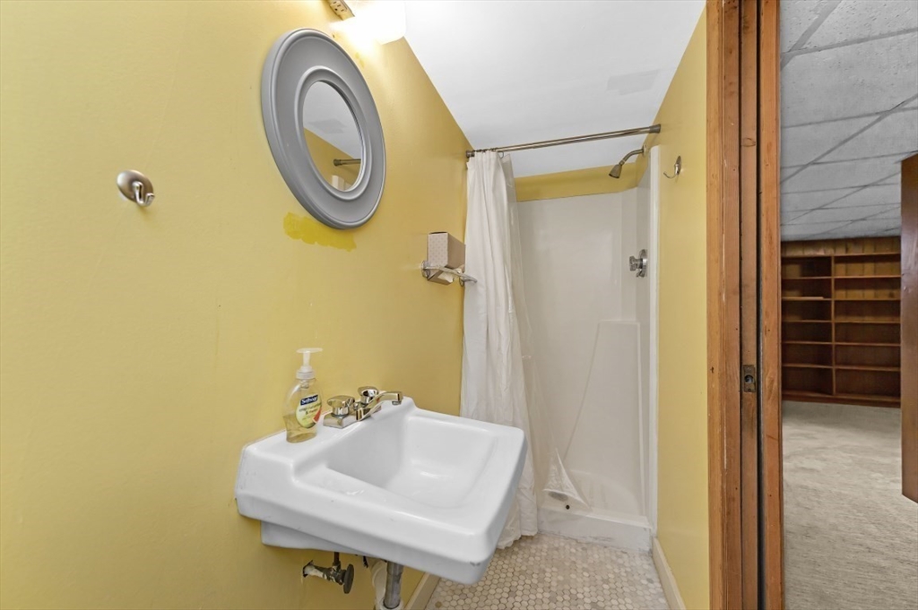 16 Lenox Road Peabody, MA 01960 - Photo 31 of 37 Gallery Image 31