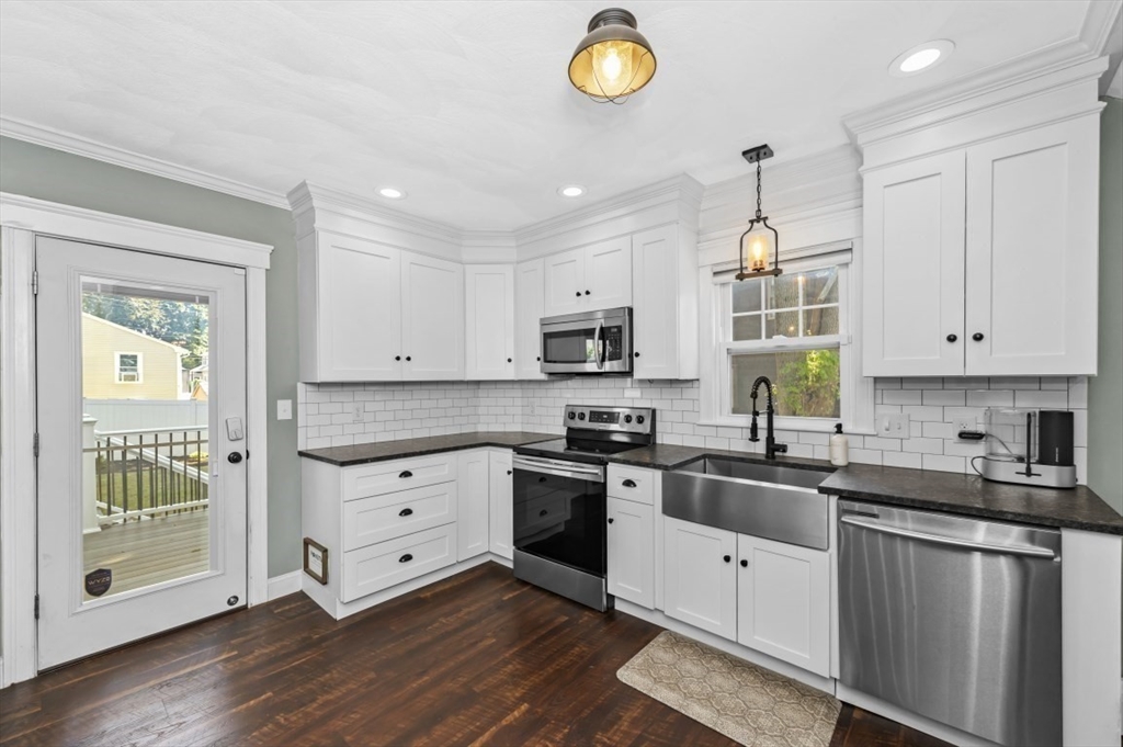 16 Lenox Road Peabody, MA 01960 - Photo 6 of 37 Gallery Image 6