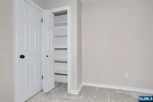 $389,000 | 17 Colonial Village Drive, Hillsdale, NJ 07642