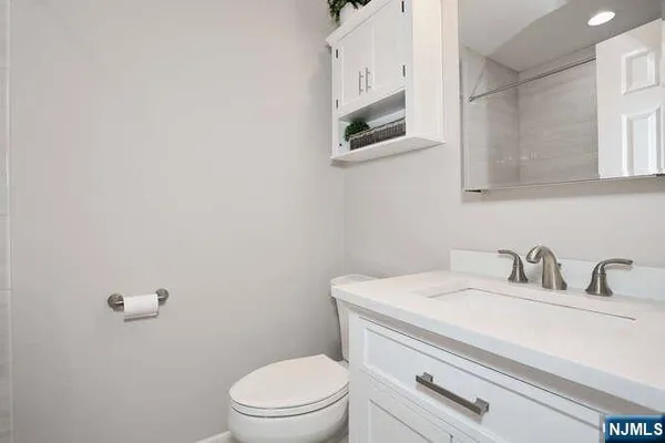 $389,000 | 17 Colonial Village Drive, Hillsdale, NJ 07642