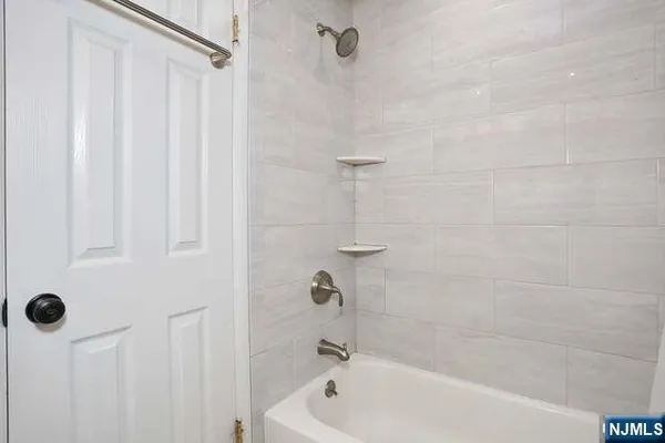 $389,000 | 17 Colonial Village Drive, Hillsdale, NJ 07642