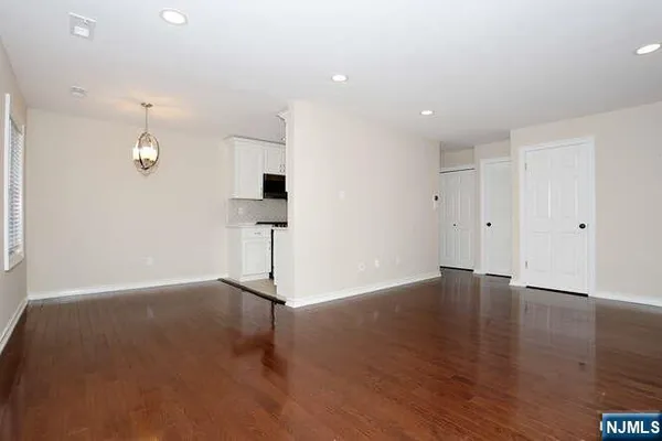 $389,000 | 17 Colonial Village Drive, Hillsdale, NJ 07642