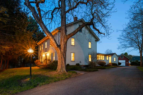 $1,375,000 | 64 Kingston Road, Exeter, NH 03833