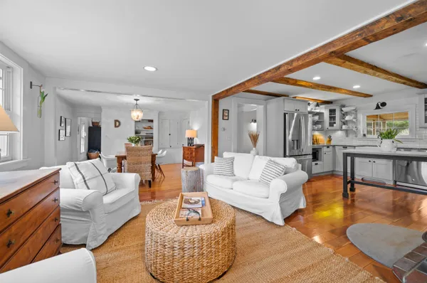 $1,375,000 | 64 Kingston Road, Exeter, NH 03833
