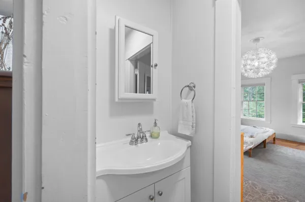 $1,375,000 | 64 Kingston Road, Exeter, NH 03833
