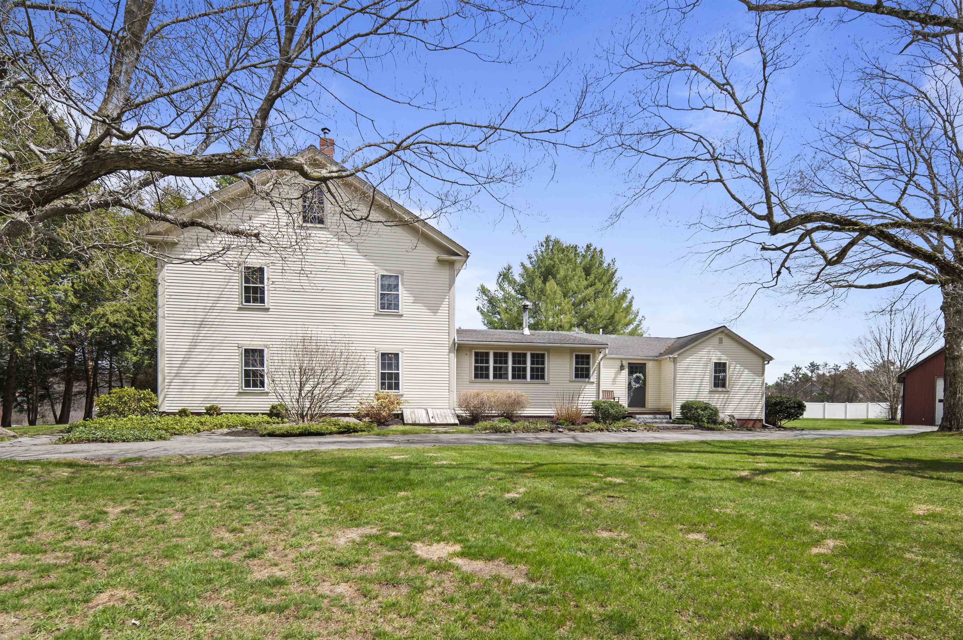 64 Kingston Road Exeter, NH 03833 - Photo 4 of 59