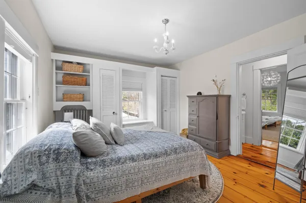 $1,375,000 | 64 Kingston Road, Exeter, NH 03833
