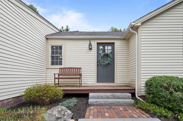 $1,375,000 | 64 Kingston Road, Exeter, NH 03833
