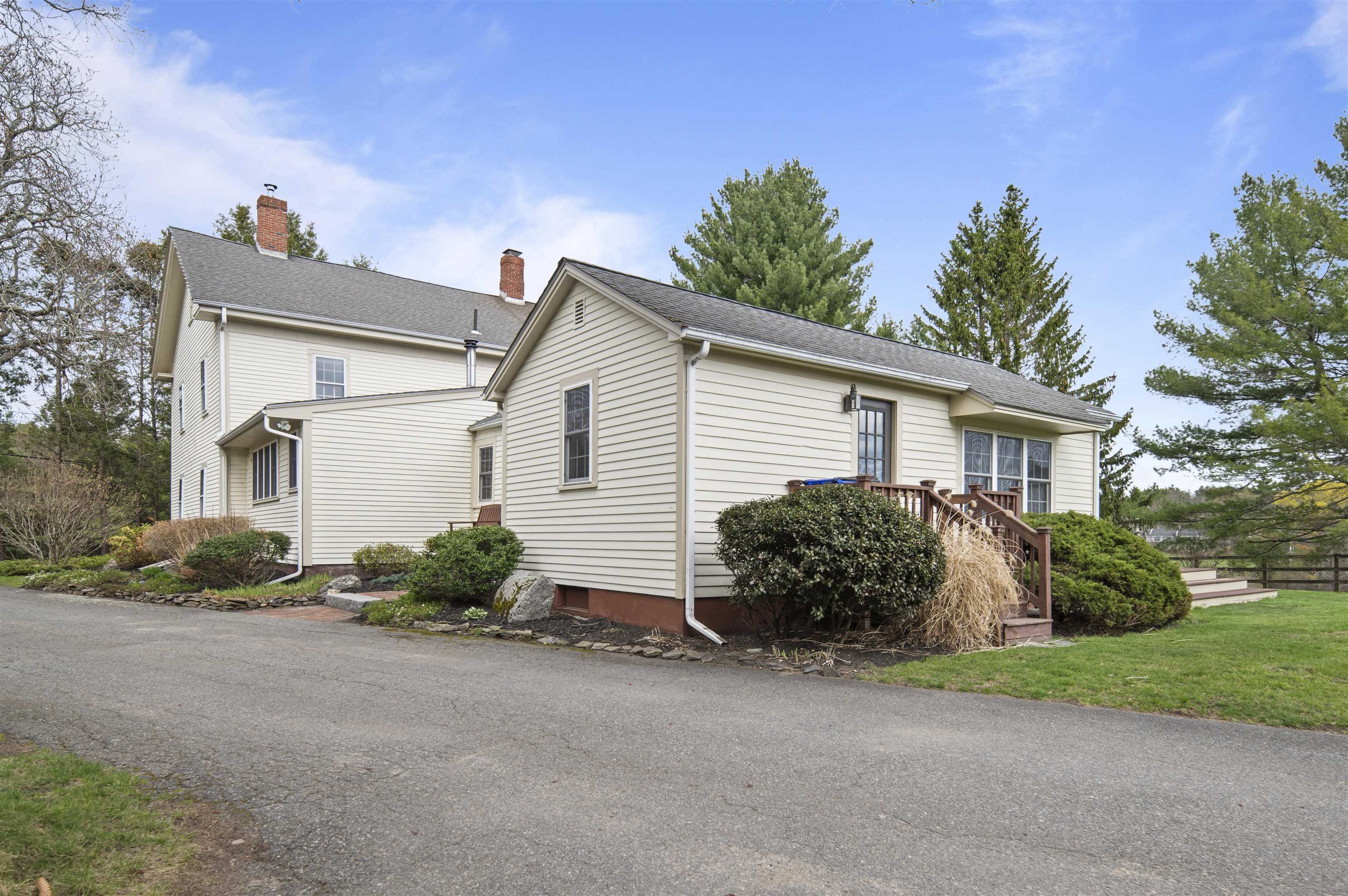 64 Kingston Road Exeter, NH 03833 - Photo 6 of 59