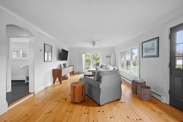 $1,375,000 | 64 Kingston Road, Exeter, NH 03833