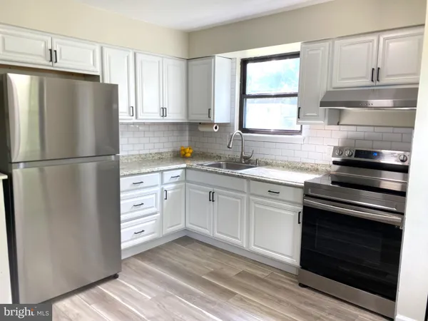 $1,900 | 230 Almonesson Road, Unit B, Blackwood, NJ 08012