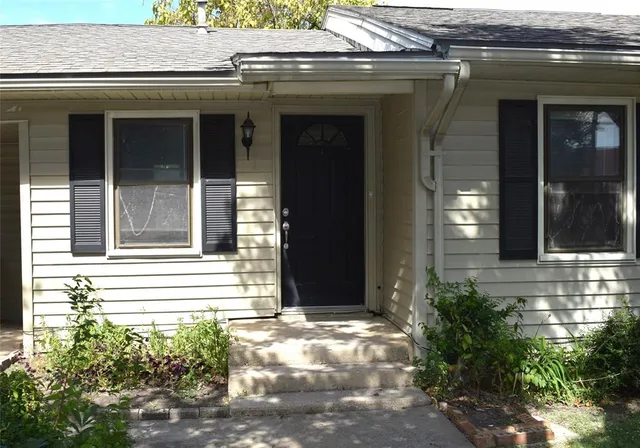a view of a entryway door of the house