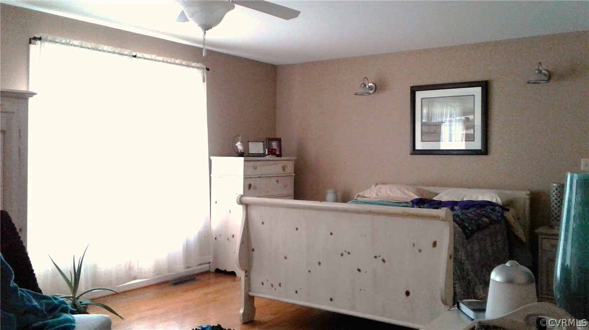 1863 Buffalo Road Dillwyn, VA 23936 - Photo 8 of 27 a view of a workspace