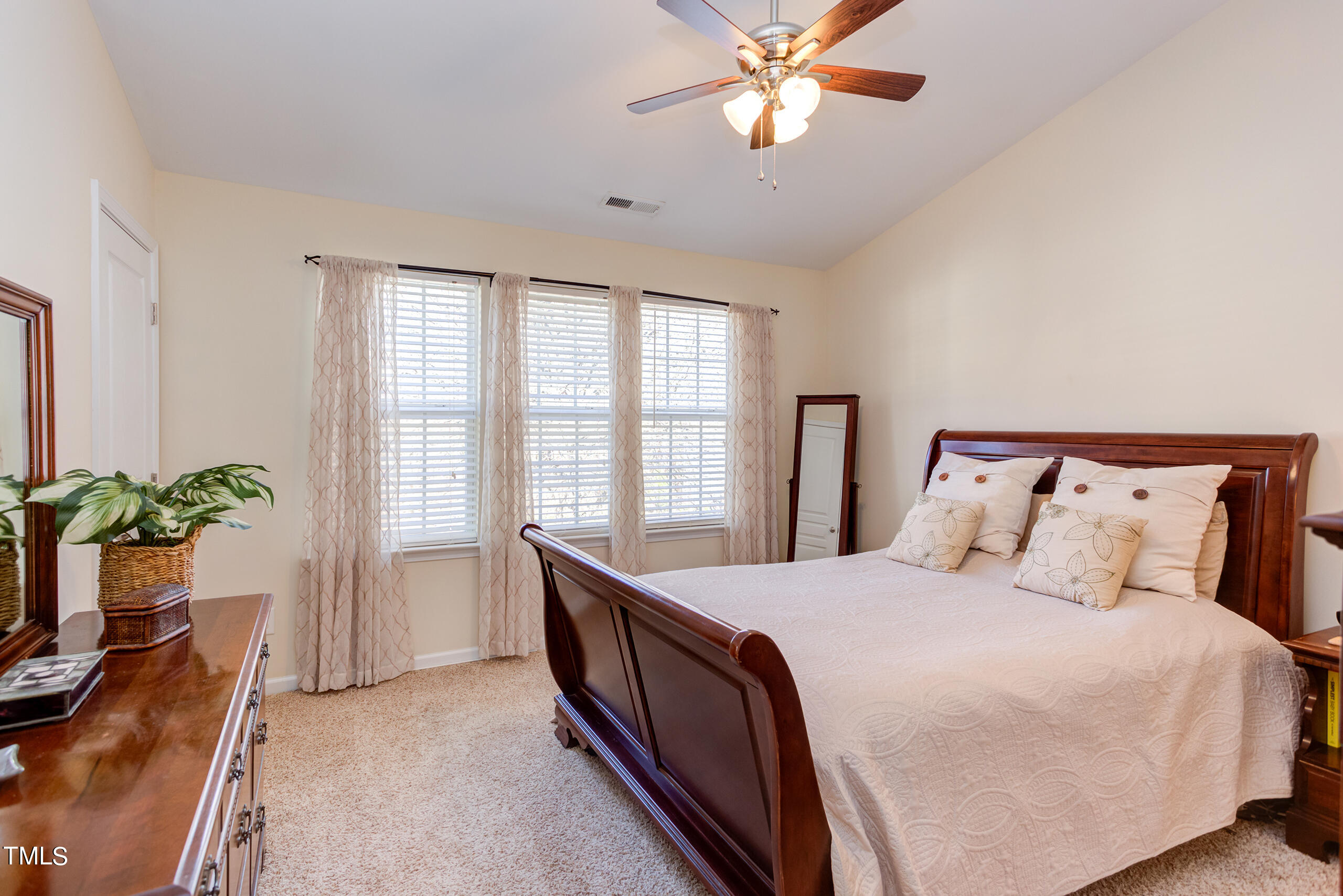 4402 Sugarbend Way Raleigh, NC 27606 - Photo 16 of 31 IMG_9464_5_6