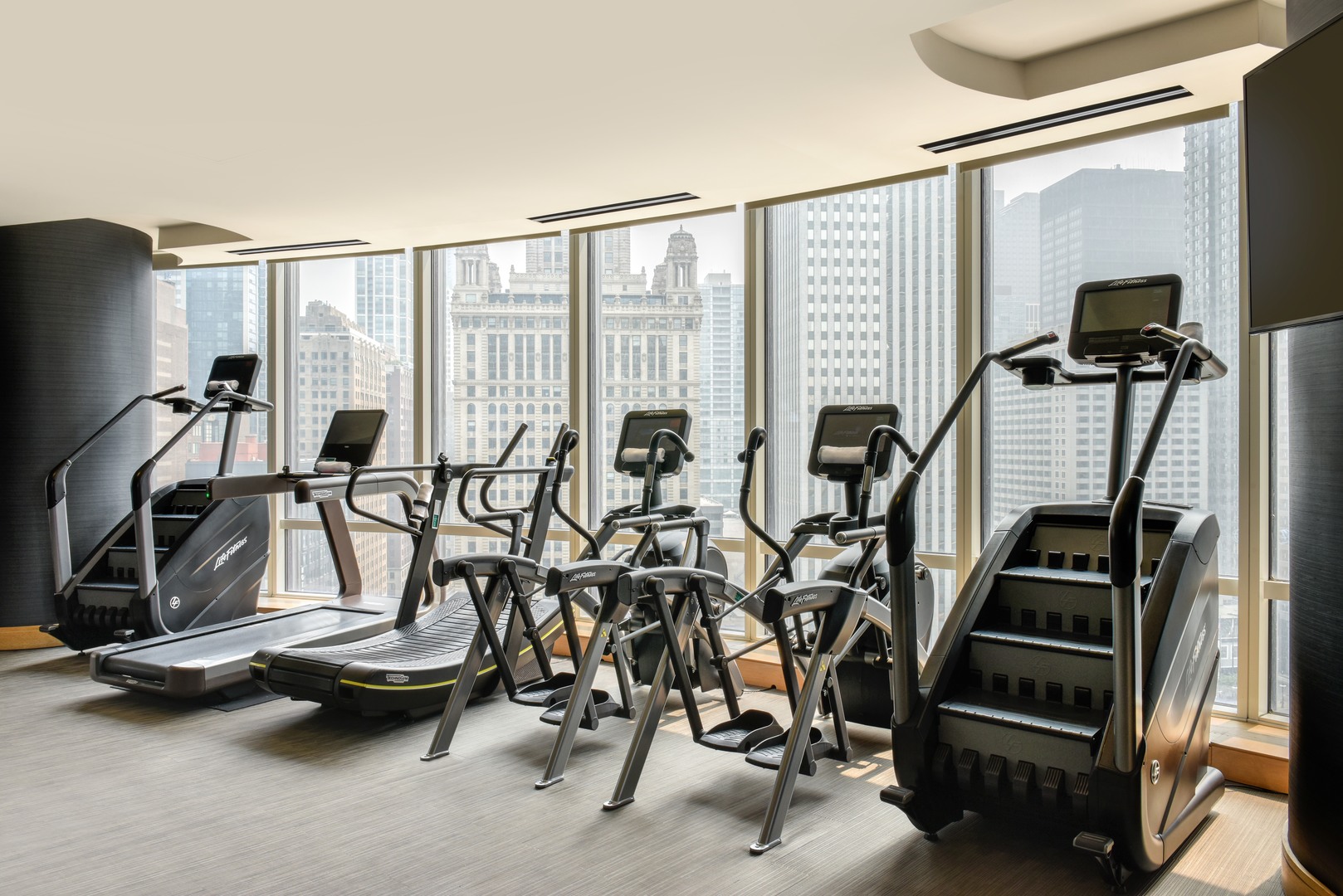 401 North Wabash Avenue, Unit 59B Chicago, IL 60611 - Photo 28 of 40 a view of a room with gym equipment